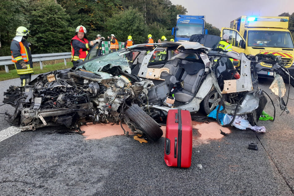 Unfall A4: Peugeot-Fahrer verunglückt auf A4 und verliert Arm!