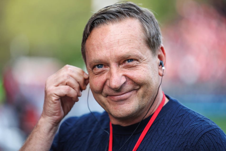 Union-Manager Horst Heldt (56) kann sich über eine wichtige Vertragsverlängerung freuen.