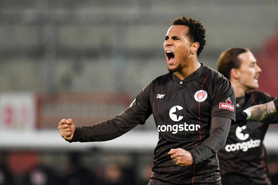 Etienne Amenyido (24) blickt nach vorne und freut sich auf die restlichen Spiele mit dem FC St. Pauli.