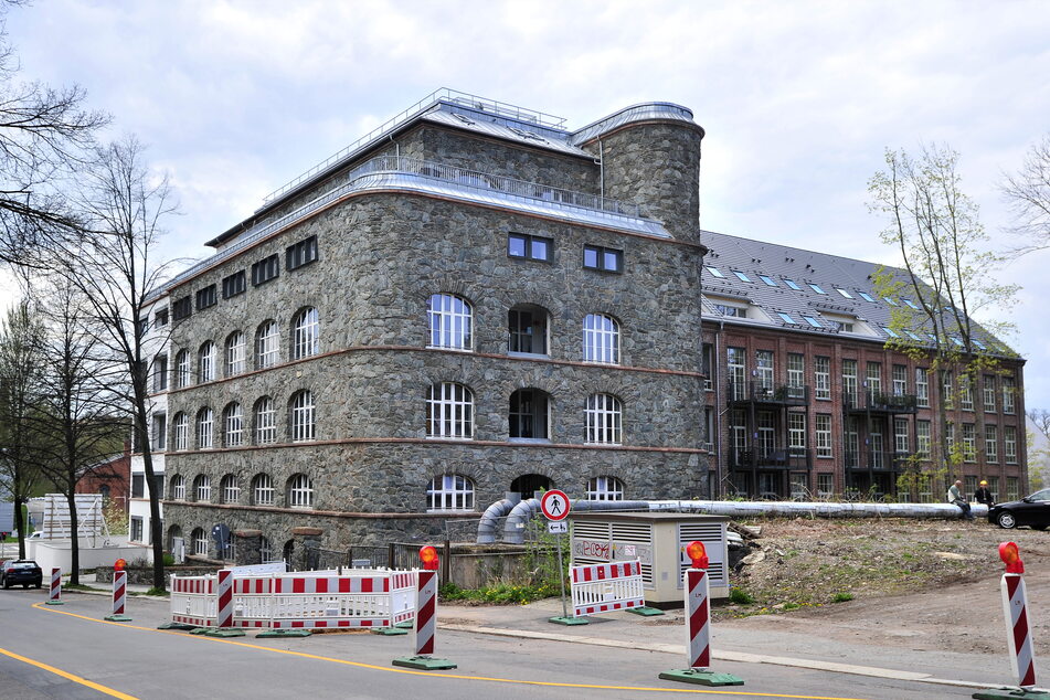 Der Poelzig-Bau an der Ulmenstraße ist für Architekturfans ein Augenschmaus.