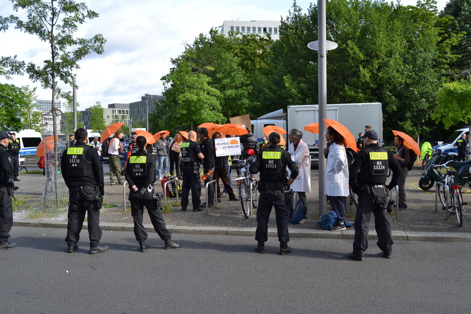 Die Aktivisten kämpfen für eine bessere Klimapolitik.