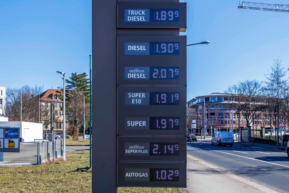 Die Spritpreise an den Dresdner Tanken klettern rasant.