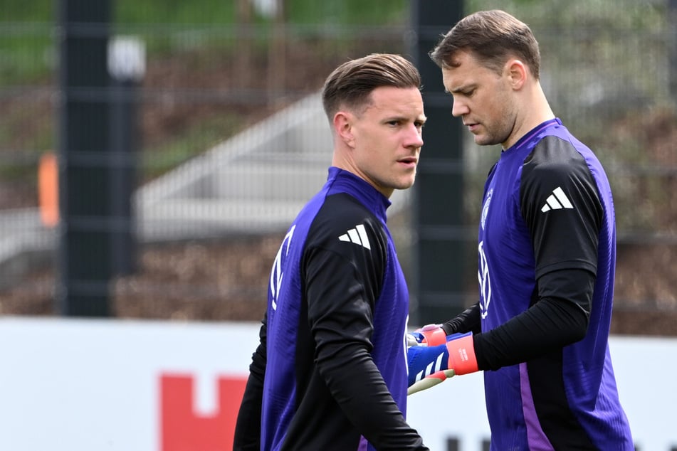 Manuel Neuer (38, r.) und Marc-André ter Stegen (32) kämpften über Jahre um den Platz im DFB-Kasten.