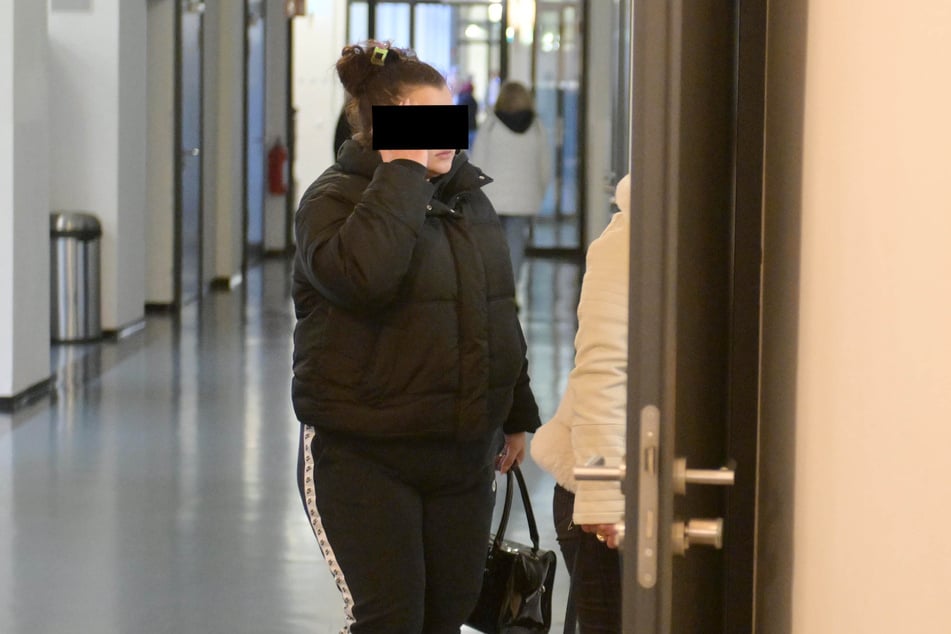 Perla J. (23) wurde bissig, als sie beim Diebstahl ertappt wurde.