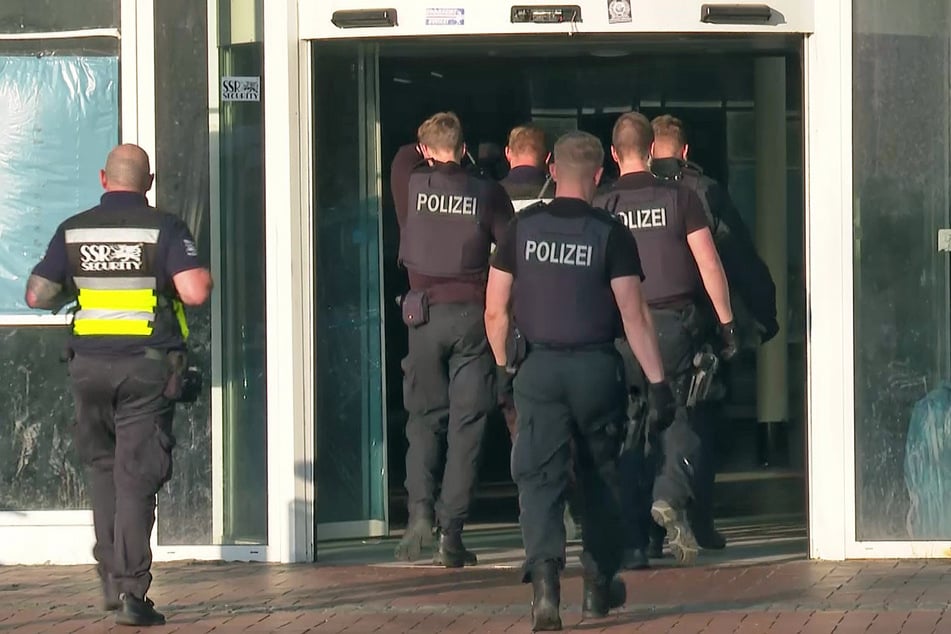 Über den genauen Gesundheitszustand des Mannes liegen derzeit keine neuen Informationen vor.