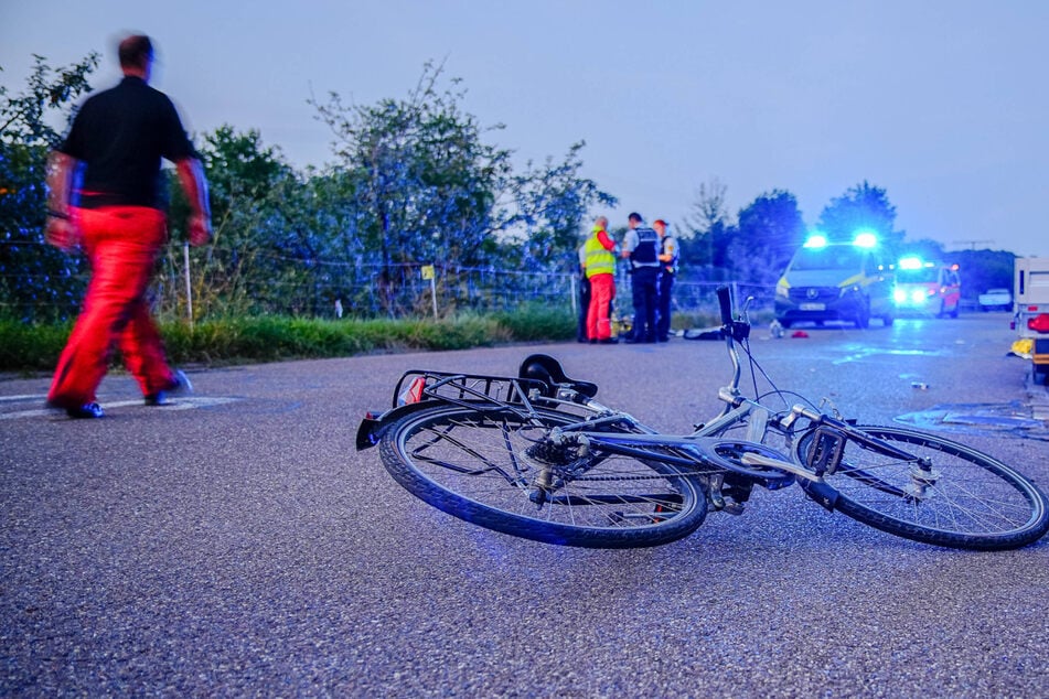 Rätselhafter Unfall im Kreis Esslingen: Zwei Radfahrer schwer verletzt!