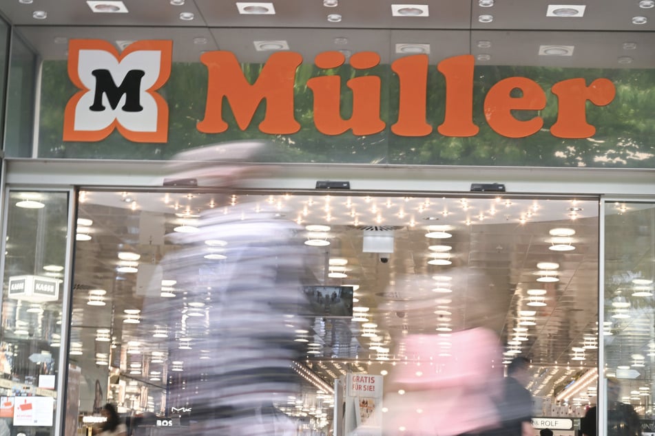 Die Drogeriekette beschäftigt inzwischen über 35.000 Menschen.