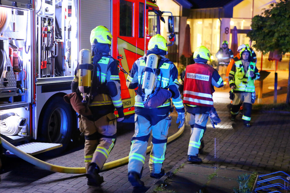 Bei dem Brand im Göttinger Stadtteil Weende erlitten mehrere Personen Verletzungen. Ein Mensch starb.