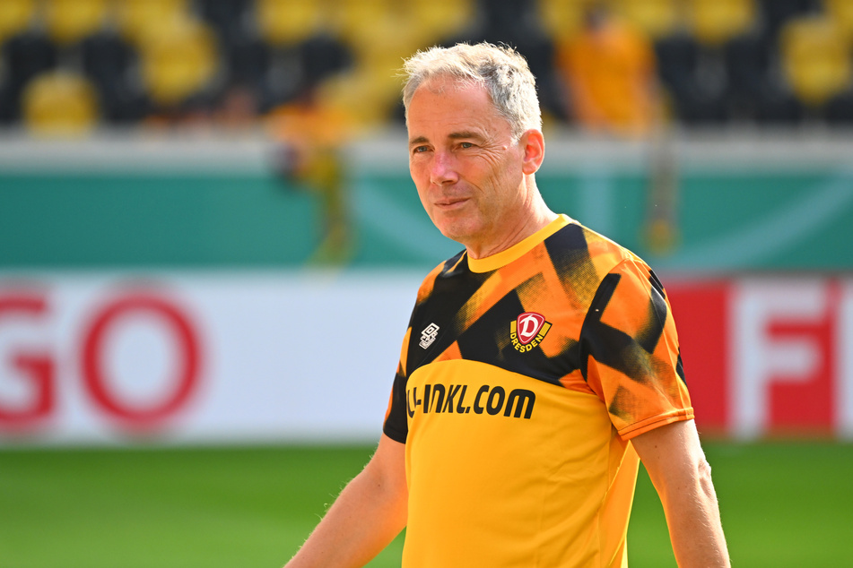 Dynamos kaufmännischer Geschäftsführer Jürgen Wehlend (56) musste sich erneut entschuldigen.