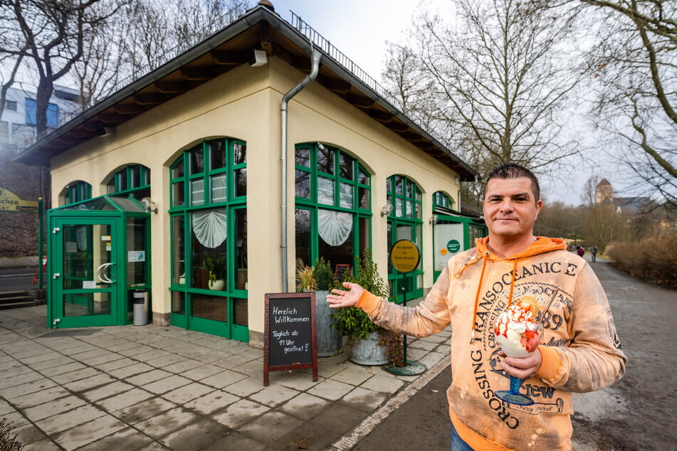 Im Milchhäuschen begrüßt ein neuer Chef: Marcel Morgenstern (42) ist seit dem Wochenende der Betreiber.