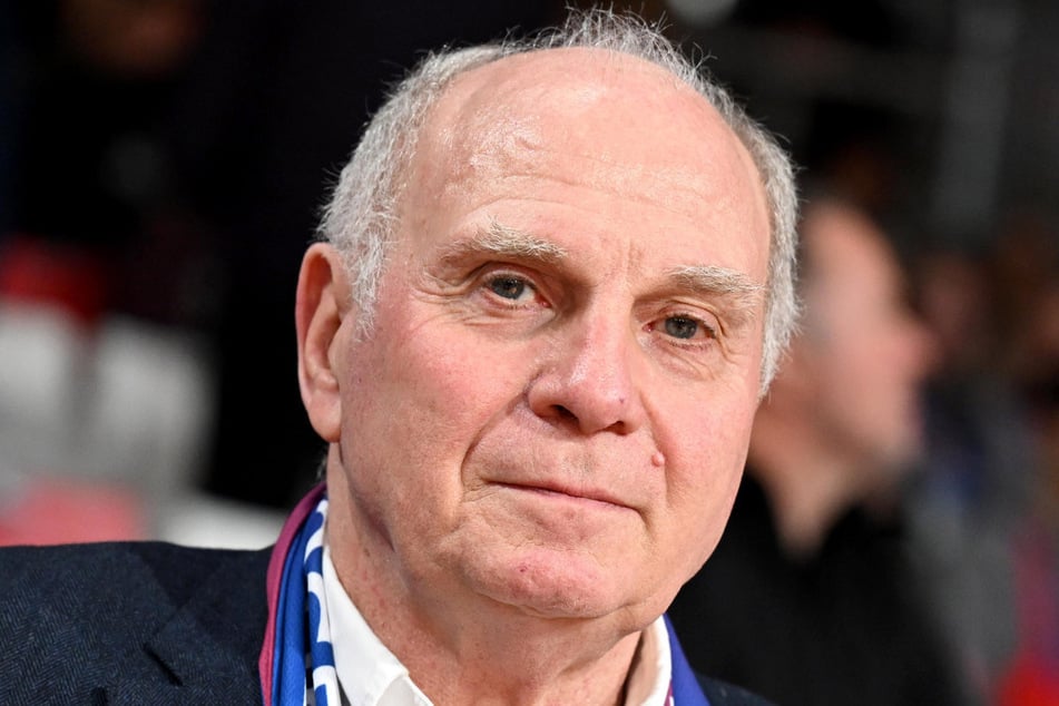 Damals wie heute: Bayerns Ehrenpräsident Uli Hoeneß (73) will dem Verein keine teuren Verpflichtungen aufbürden.
