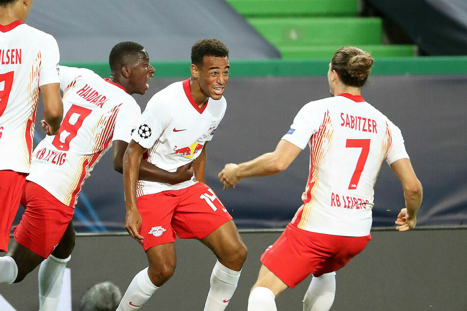 Tyler Adams (3.v.r.) jubelt nach seinem Siegtreffer gegen Atletico Madrid im Champions-League-Viertelfinale. Je nach Gegner in der Gruppenphase wäre ein erneutes Erreichen des Halbfinals (mit jeweils Hin- und Rückspiel) unrealistischer als beim Blitzturnier in Lissabon.