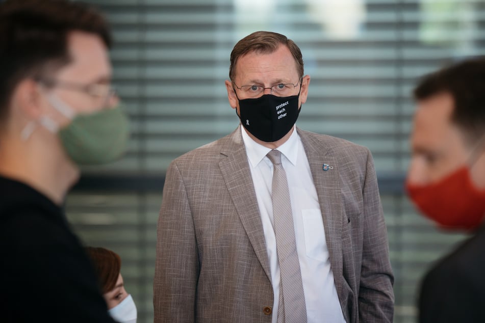 Verlor bei einer AfD-Rede die Fassung: Thüringens Ministerpräsident Bodo Ramelow (64, Linke) zeigte dem Abgeordneten Stefan Möller (45, AfD) den Stinkefinger.