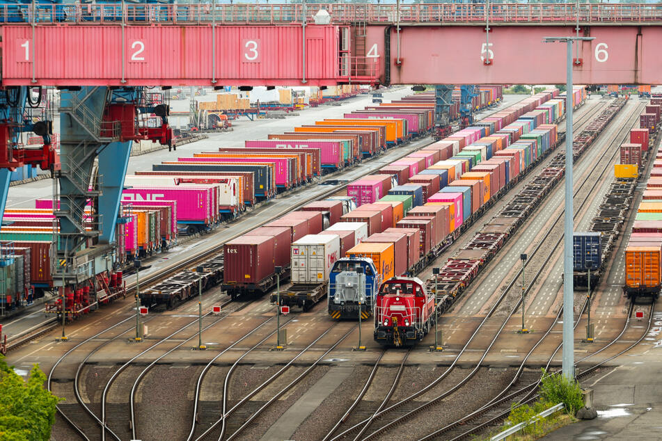 Der Container Terminal Altenwerder (CTA) der HHLA ist bestens an das Schienennetz angebunden.