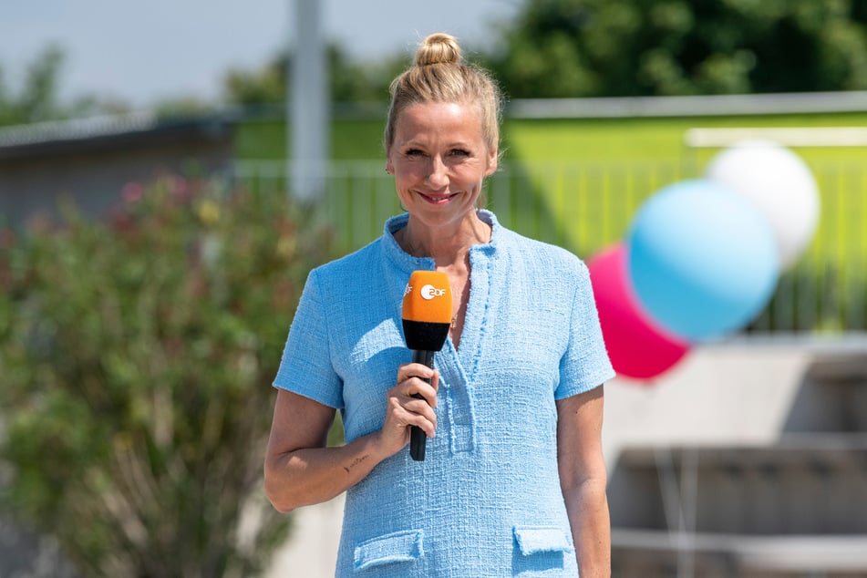 Andrea "Kiwi" Kiewel (60) moderiert den Fernsehgarten bereits seit 25 Jahren.