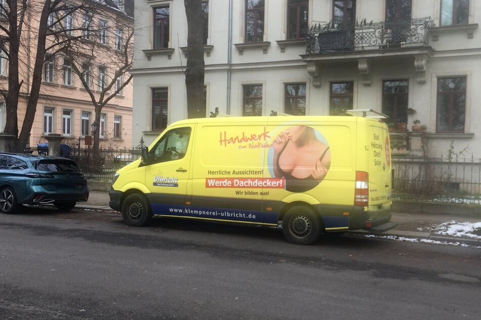 Um Dachdenker-Nachwuchs zu bekommen, nutzt die sächsische Firma "Ulbricht" fragwürdige Werbung.