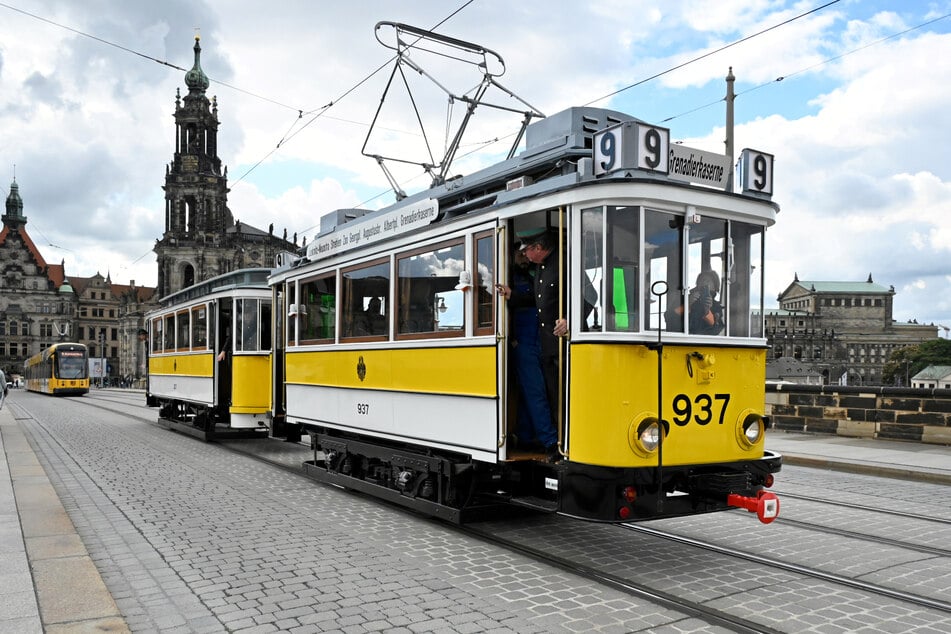 150 Jahre! Großer Auftritt für die legendäre "937" beim Dresdner Straßenbahn Geburtstag