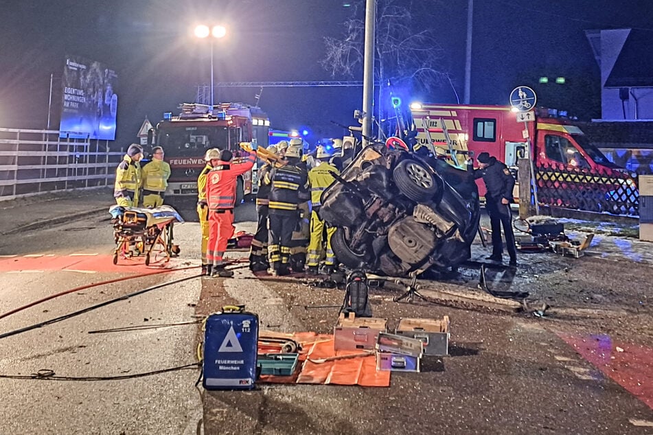 Der 23-Jährige krachte bei seiner Flucht gegen eine Ampel.