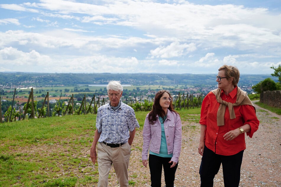 Sind Teil der Doku: Wolfgang (90), Julia (30, M.) und Heike (60).