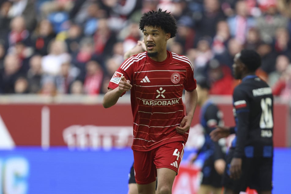 Der Innenverteidiger wechselte vergangenen Sommer nach Düsseldorf, obwohl da Dynamo schon Interesse an ihm hatte.
