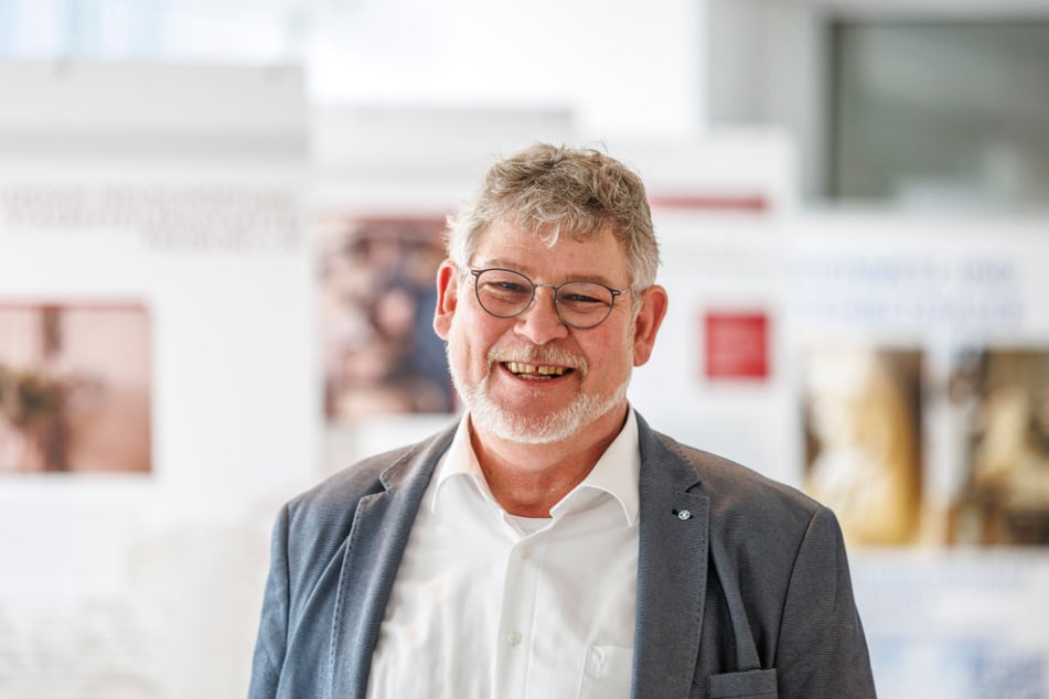 Blickt optimistisch in die Zukunft: Geschäftsführer des Sächsischen Steinmetz-Verbandes Jens-Torsten Jacob (61).