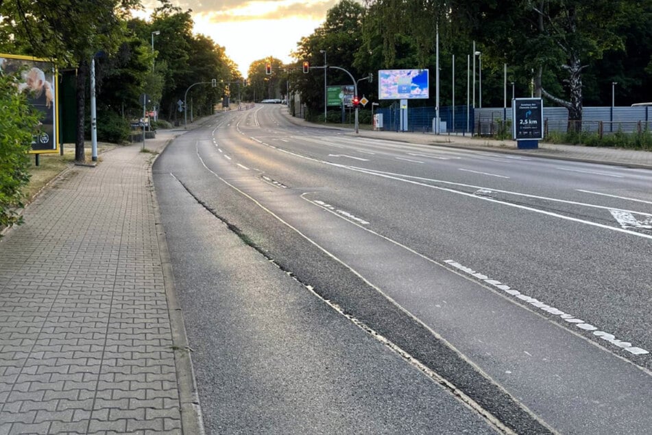Ab Montag starten auf der Leipziger Straße stadtauswärts Arbeiten für den Breitbandausbau. Begonnen wird mit dem Abschnitt an der Kreuzung zur Bornaer Straße.