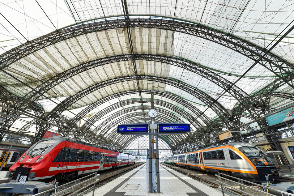 Das von Foster entworfene Dach des Dresdner Hauptbahnhofs hat leider nicht lange gehalten.