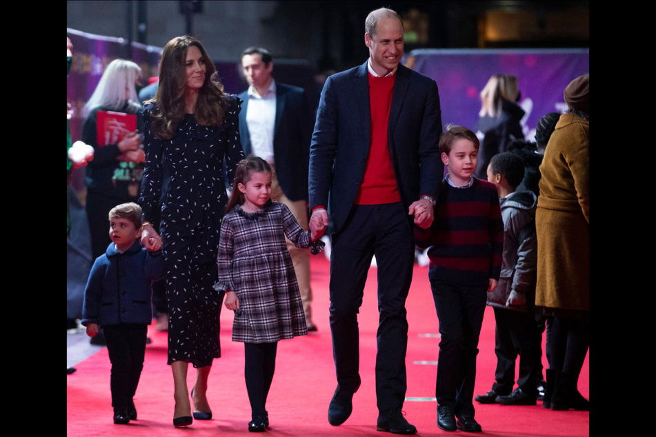 Prince William (38), Duke of Cambridge, and his wife Kate (39), Duchess of Cambridge, with their children (from l. to r.) Prince Louis (2) Princess Charlotte (5), and Prince George (7).