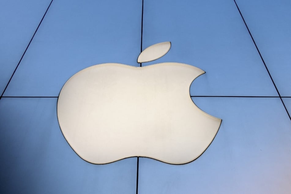 Apple has announced new updates to address security vulnerabilities on its devices.