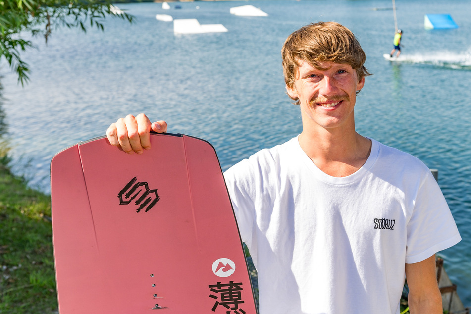 Frischgebackener Deutscher Meister: Wakeboarder Ariano Blanik (26) ist Trainer an der Kiesgrube Leuben.