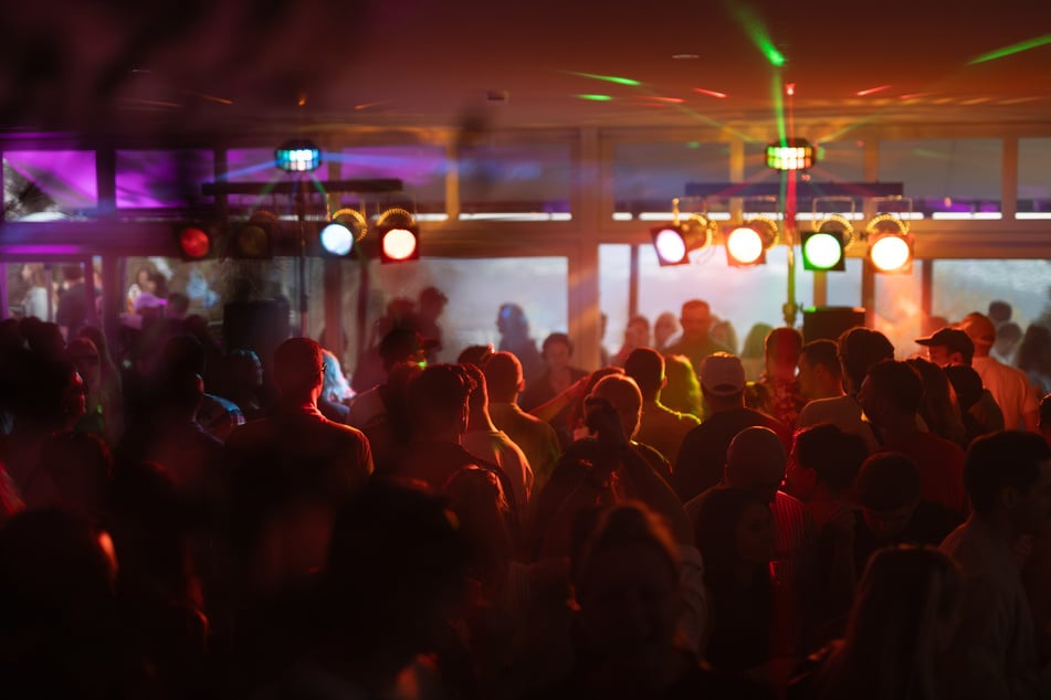 Po wizycie w klubie kilka osób z poważnymi objawami trafiło do szpitala. (Zdjęcie symboliczne)