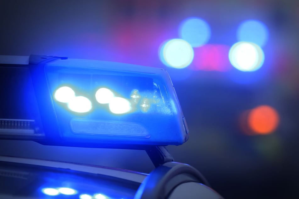 Die Polizei ermittelt wegen Gefährdung des Straßenverkehrs. (Symbolfoto)