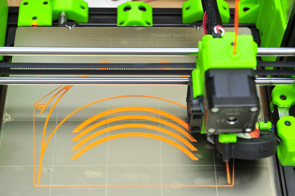 3-D-Drucker können fast alles aus Plastikgranulat fertigen.