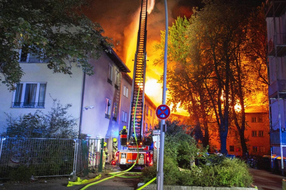 Berlin: Brand in ehemaligem Altenheim: Polizei sucht weiter nach Ursache