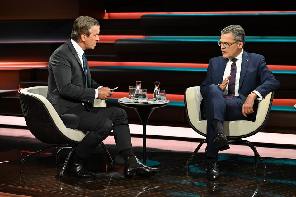 Am Dienstagabend diskutierte Markus Lanz (56, l.) mit dem Verteidigungsexperten Roderich Kiesewetter (61, CDU).