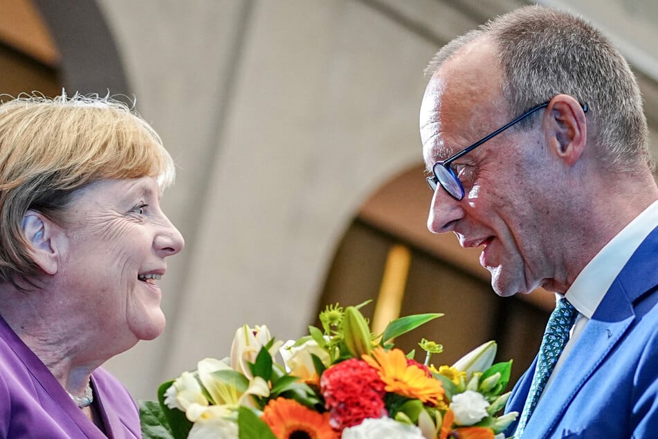 Angela Merkel (72) findet es richtig, dass Friedrich Merz die Reform der Schulden-Bremse u.a. mithilfe der Linken vorangetrieben hat.