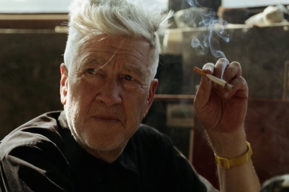 Raucher aus Überzeugung: David Lynch in einer Szene des Dokumentarfilmes "David Lynch: The Art of Life".