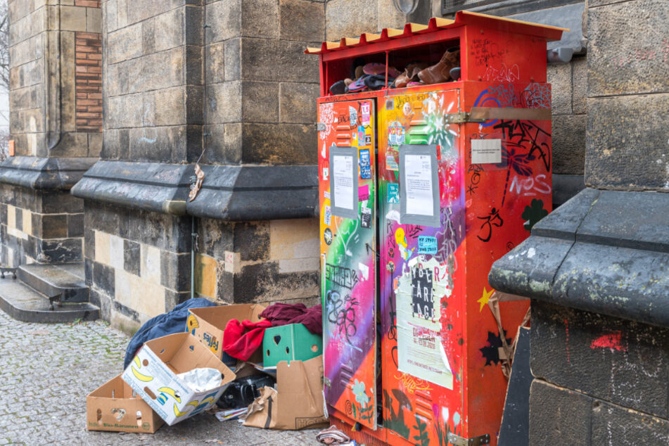 Völlig vermüllt: Das Tausch-Projekt am Luther-Platz ist gescheitert.