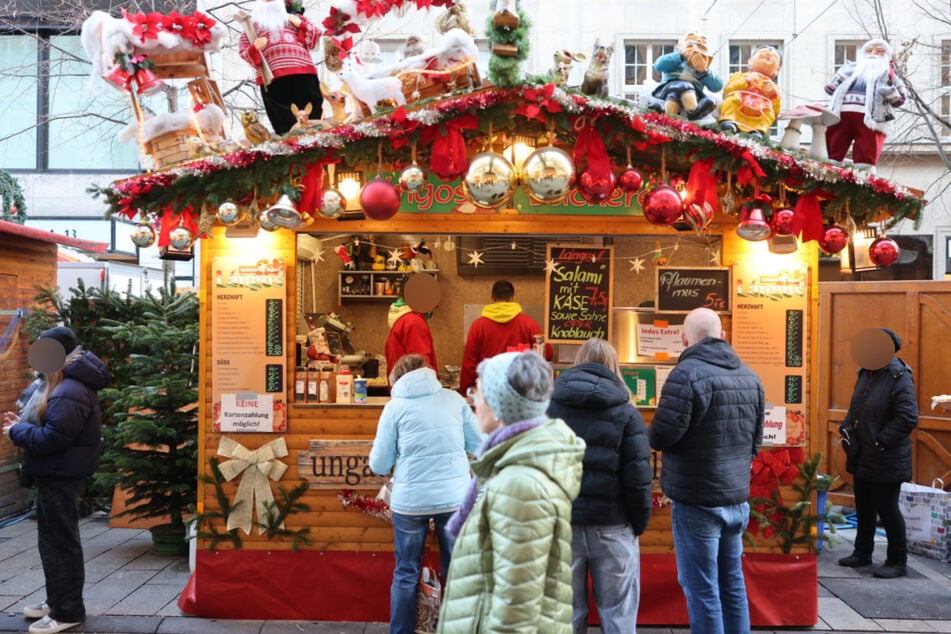Das beliebte ungarische Gericht kann nach Wunsch belegt werden.