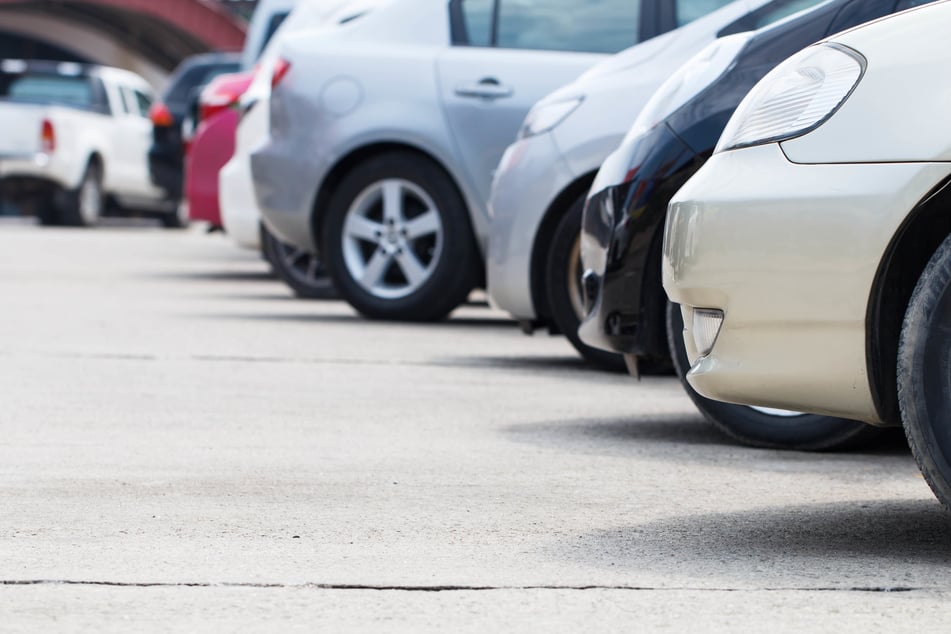 Der Besitzer des Autos hatte seinen Wagen nicht rechtmäßig geparkt. (Symbolbild)