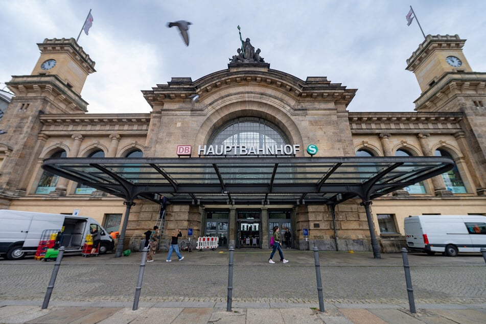 Am Dresden Hauptbahnhof wurde offenbar ein 39-Jähriger beraubt und getreten. (Archivfoto)
