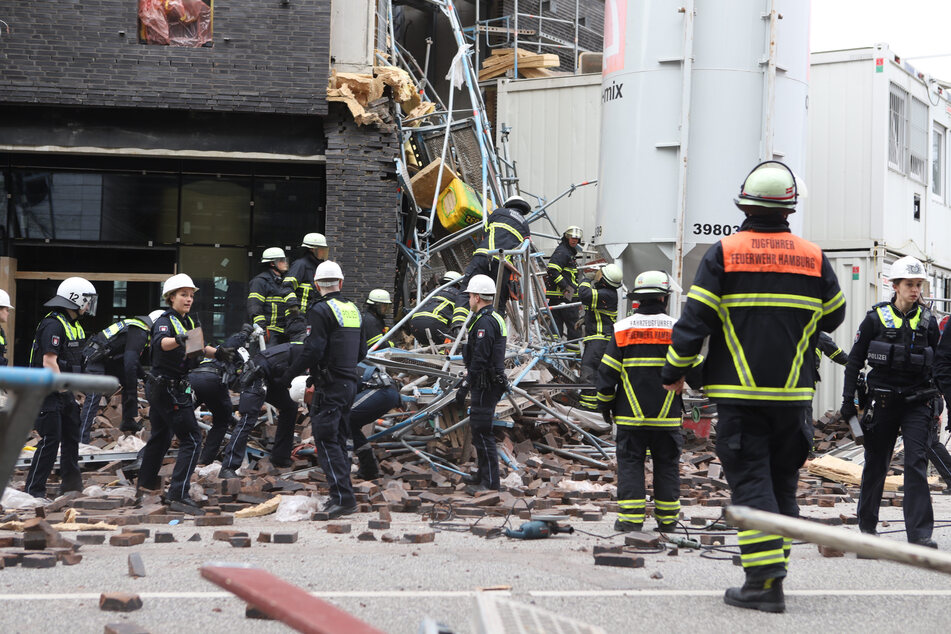 Zwei Bauarbeiter wurden bei dem Drama verschüttet.
