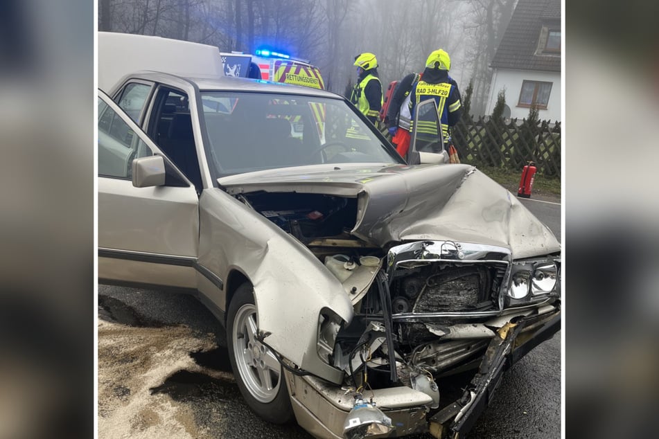 Bilder der Unfallstelle zeigen die Wucht des Aufpralls.