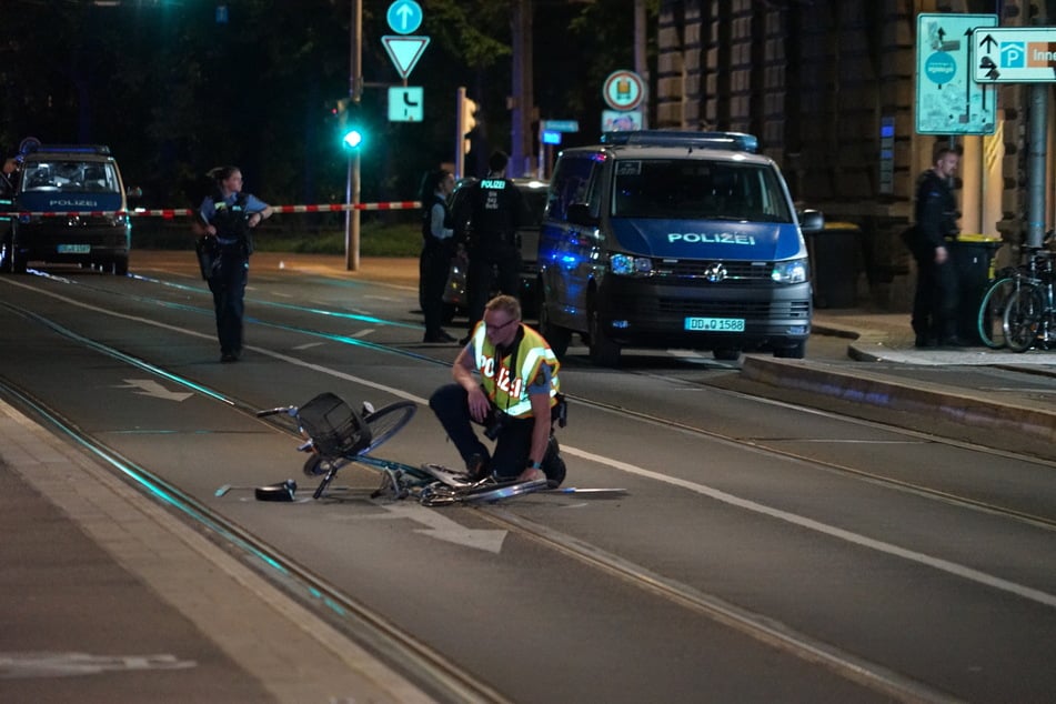 Ein Fahrrad wurde von dem Honda überrollt.