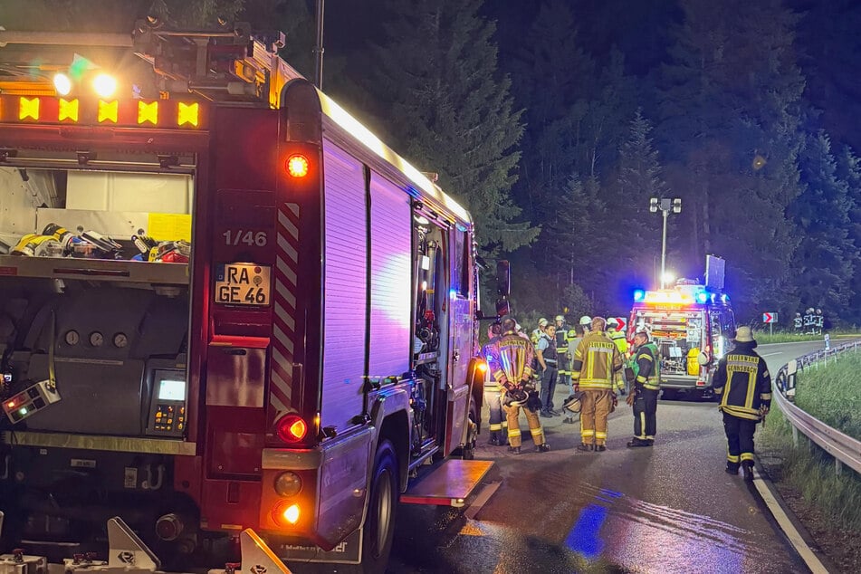 Die Einsatzkräfte im Kreis Rastatt rückten im Großaufgebot aus.
