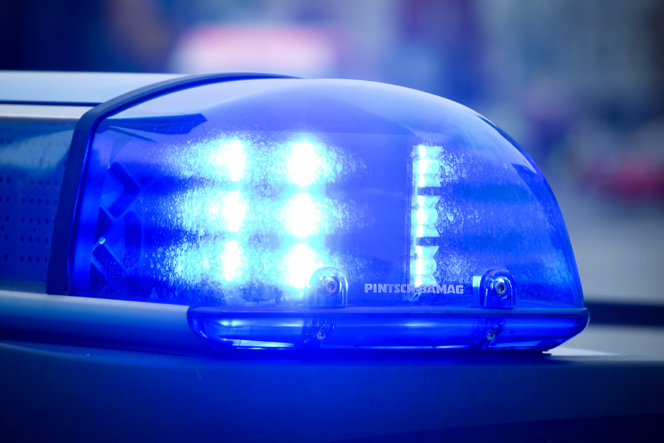 Die jungen Leute flüchteten, als sie die Polizei sahen. (Symbolbild)