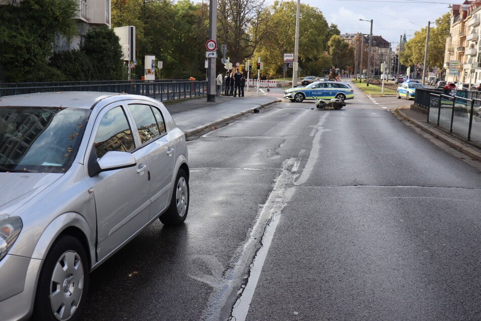 Der Opel-Fahrer missachtete nach ersten Erkenntnissen die Rot-Phase an der Ampel.