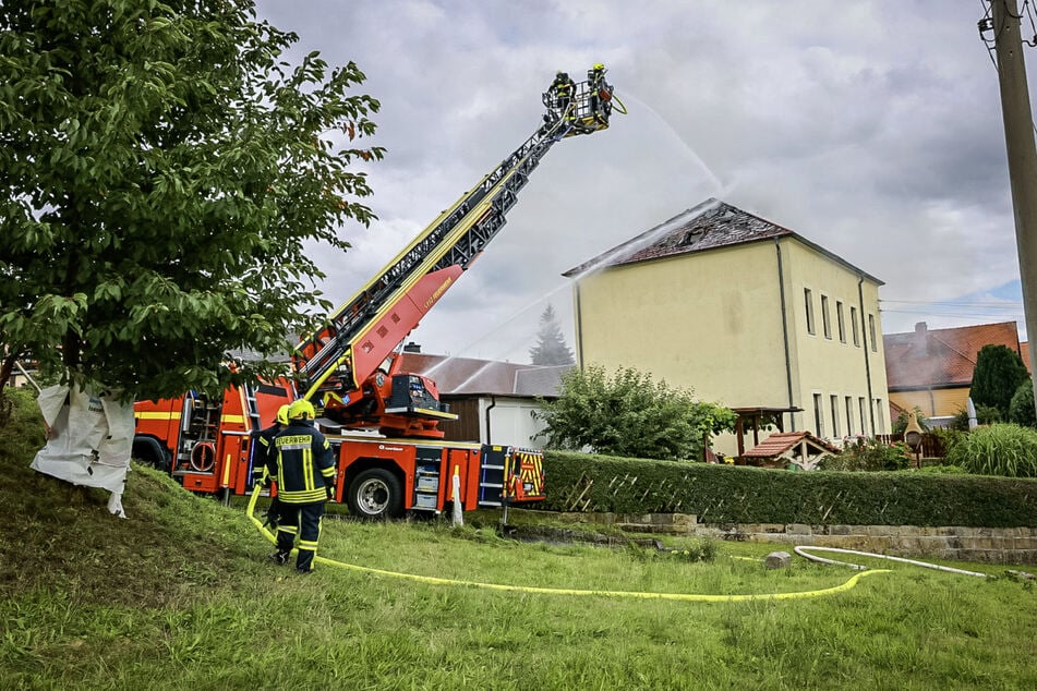 Die Feuerwehr konnte das Feuer löschen.