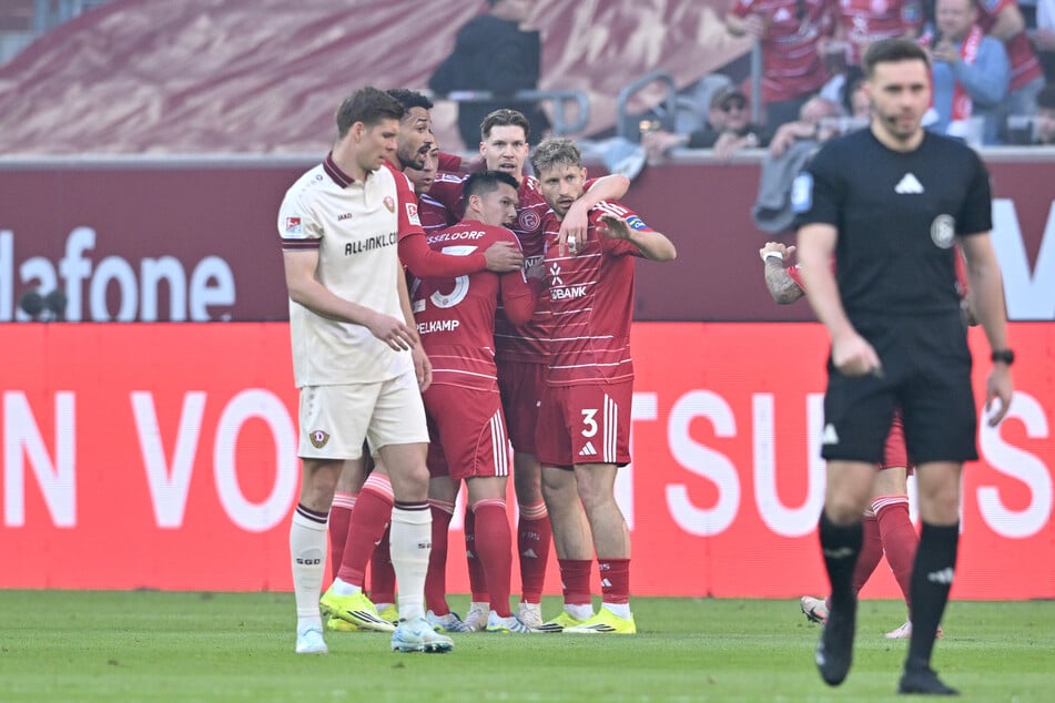 Fortuna Düsseldorf erhöht auf 2:0.