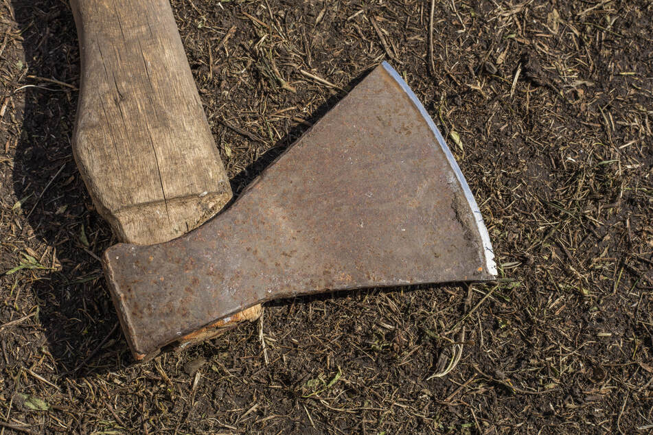 Mit einer Axt hat Natalia (45) auf ihr Opfer eingeschlagen. (Symbolbild)